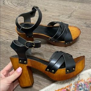 Bamboo brand black and brown heeled sandals